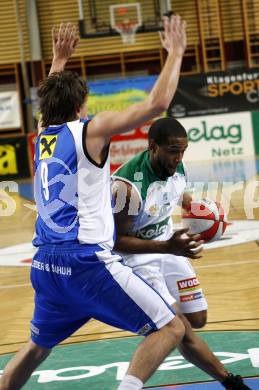 Basketball. Bundesliga. Woerthersee Piraten gegen UBSC Graz. Timothy Burnette (Piraten). Klagenfurt, 22. 1. 2009.
Foto: Kuess 

---
pressefotos, pressefotografie, kuess, qs, qspictures, sport, bild, bilder, bilddatenbank