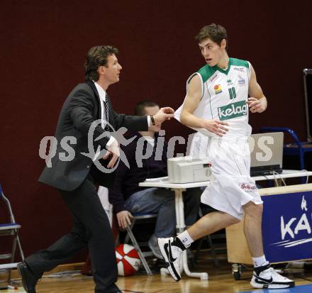 Basketball. Bundesliga. Woerthersee Piraten gegen UBSC Graz. Jack Leasure, Mathias Jan Fischer (Piraten). Klagenfurt, 22. 1. 2009.
Foto: Kuess 

---
pressefotos, pressefotografie, kuess, qs, qspictures, sport, bild, bilder, bilddatenbank