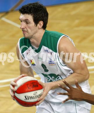 Basketball. Bundesliga. Woerthersee Piraten gegen UBSC Graz. Selmir Husanovic (Piraten). Klagenfurt, 22. 1. 2009.
Foto: Kuess 

---
pressefotos, pressefotografie, kuess, qs, qspictures, sport, bild, bilder, bilddatenbank