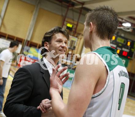 Basketball. Bundesliga. Woerthersee Piraten gegen UBSC Graz. Trainer Mathias Jan Fischer, Rasid Mahalbasic (Piraten). Klagenfurt, 22. 1. 2009.
Foto: Kuess 

---
pressefotos, pressefotografie, kuess, qs, qspictures, sport, bild, bilder, bilddatenbank