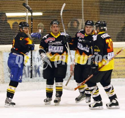 Eishockey CHL. 1. EHC Althofen gegen EC SV Spittal/Drau. Torjubel (Spittal). Althofen, am 24.1.2009.
Foto: Kuess
---
pressefotos, pressefotografie, kuess, qs, qspictures, sport, bild, bilder, bilddatenbank