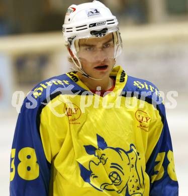 Eishockey CHL. 1. EHC Althofen gegen EC SV Spittal/Drau. Patrick Witzany (Althofen). Althofen, am 24.1.2009.
Foto: Kuess
---
pressefotos, pressefotografie, kuess, qs, qspictures, sport, bild, bilder, bilddatenbank