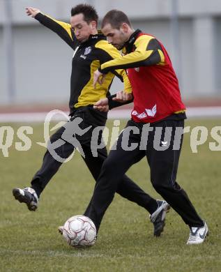 Fussball Trainingslager Austria Kaernten. Matthias Dollinger, Oliver Pusztai. Lignano, am 26.1.2009.
Foto: Kuess
---
pressefotos, pressefotografie, kuess, qs, qspictures, sport, bild, bilder, bilddatenbank