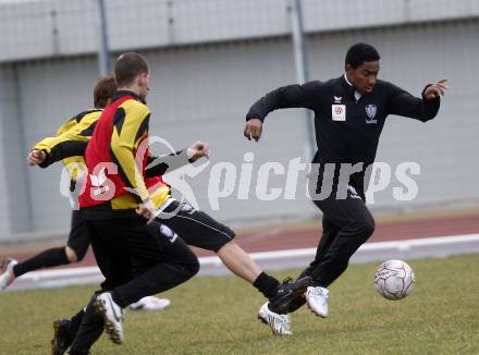 Fussball Trainingslager Austria Kaernten. Sandro. Lignano, am 26.1.2009.
Foto: Kuess
---
pressefotos, pressefotografie, kuess, qs, qspictures, sport, bild, bilder, bilddatenbank