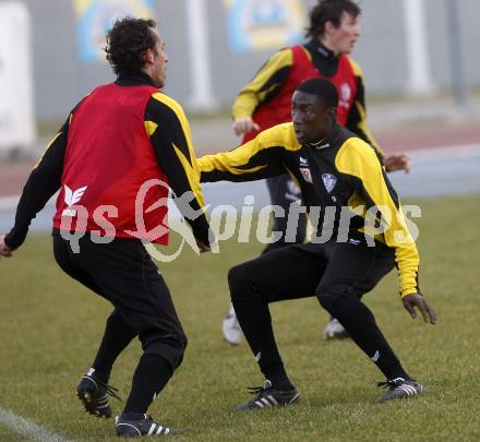 Fussball Trainingslager Austria Kaernten. Christian Prawda, Modou Jagne. Lignano, am 26.1.2009.
Foto: Kuess
---
pressefotos, pressefotografie, kuess, qs, qspictures, sport, bild, bilder, bilddatenbank