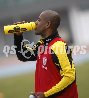 Fussball Trainingslager Austria Kaernten. Chiquinho. Lignano, am 26.1.2009.
Foto: Kuess
---
pressefotos, pressefotografie, kuess, qs, qspictures, sport, bild, bilder, bilddatenbank