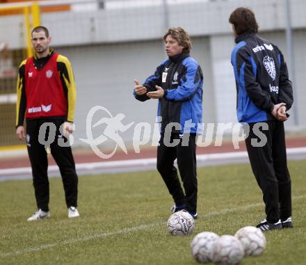 Fussball Trainingslager Austria Kaernten. Oliver Pusztai, trainer Frenkie Schinkels.  Lignano, am 26.1.2009.
Foto: Kuess
---
pressefotos, pressefotografie, kuess, qs, qspictures, sport, bild, bilder, bilddatenbank