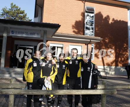 Fussball Trainingslager Austria Kaernten. Matthias Dollinger, Wolfgang Mair, Juergen Pichorner, Christian Prawda, Christian Szivatz. Lignano, am 26.1.2009.
Foto: Kuess
---
pressefotos, pressefotografie, kuess, qs, qspictures, sport, bild, bilder, bilddatenbank