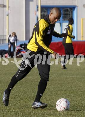 Fussball Trainingslager Austria Kaernten. Chiquinho. Lignano, am 26.1.2009.
Foto: Kuess
---
pressefotos, pressefotografie, kuess, qs, qspictures, sport, bild, bilder, bilddatenbank