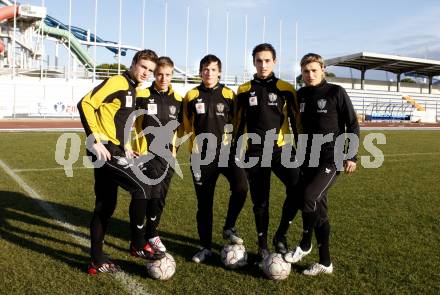 Fussball Trainingslager Austria Kaernten.  Michael Sollbauer, Roman Adunka, Mario Kroepfl, Markus Pink, Stefan Hierlaender. Lignano, am 26.1.2009.
Foto: Kuess
---
pressefotos, pressefotografie, kuess, qs, qspictures, sport, bild, bilder, bilddatenbank