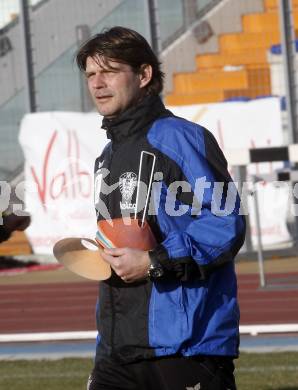 Fussball Trainingslager Austria Kaernten. Co-Trainer Hannes Reinmayr. Lignano, am 26.1.2009.
Foto: Kuess
---
pressefotos, pressefotografie, kuess, qs, qspictures, sport, bild, bilder, bilddatenbank