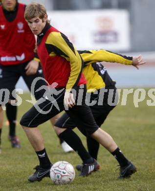 Fussball Trainingslager Austria Kaernten. Manuel Weber. Lignano, am 26.1.2009.
Foto: Kuess
---
pressefotos, pressefotografie, kuess, qs, qspictures, sport, bild, bilder, bilddatenbank