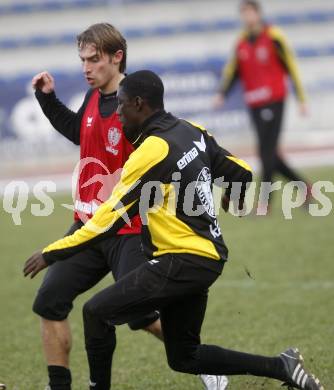 Fussball Trainingslager Austria Kaernten. Marc Sand, Modou Jagne. Lignano, am 26.1.2009.
Foto: Kuess
---
pressefotos, pressefotografie, kuess, qs, qspictures, sport, bild, bilder, bilddatenbank