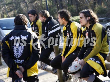 Fussball Trainingslager Austria Kaernten. Carlos Chaile, Christian Prawda. Wolfgang Mair. Lignano, am 26.1.2009.
Foto: Kuess
---
pressefotos, pressefotografie, kuess, qs, qspictures, sport, bild, bilder, bilddatenbank