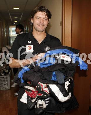 Fussball Trainingslager Austria Kaernten. Co-Trainer hannes Reinmayr. Lignano, am 26.1.2009.
Foto: Kuess
---
pressefotos, pressefotografie, kuess, qs, qspictures, sport, bild, bilder, bilddatenbank