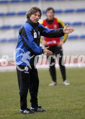 Fussball Trainingslager Austria Kaernten. Trainer Frenkie Schinkels. Lignano, am 26.1.2009.
Foto: Kuess
---
pressefotos, pressefotografie, kuess, qs, qspictures, sport, bild, bilder, bilddatenbank