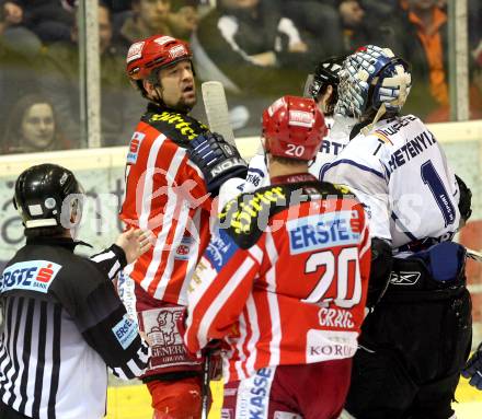 EBEL. Eishockey Bundesliga. EC KAC gegen Alba Volan SC Szekesfehervar.  HERBURGER Raphael, CRAIG Michael (KAC),  HETENYI Zoltan (Alba Volan). Klagenfurt, am 29.1.2009.
Foto: Kuess 

---
pressefotos, pressefotografie, kuess, qs, qspictures, sport, bild, bilder, bilddatenbank