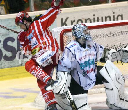 EBEL. Eishockey Bundesliga. EC KAC gegen Alba Volan SC Szekesfehervar.  Andrew Schneider (KAC),  Zoltan Hetenyi (Alba Volan). Klagenfurt, am 29.1.2009.
Foto: Kuess 

---
pressefotos, pressefotografie, kuess, qs, qspictures, sport, bild, bilder, bilddatenbank