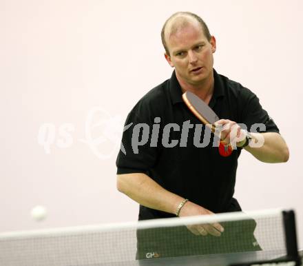 Tischtennisclub Landskron. Kaerntner Liga. Gernot Handler. Landskron, am 30.1.2009.
Foto: Kuess
---
pressefotos, pressefotografie, kuess, qs, qspictures, sport, bild, bilder, bilddatenbank