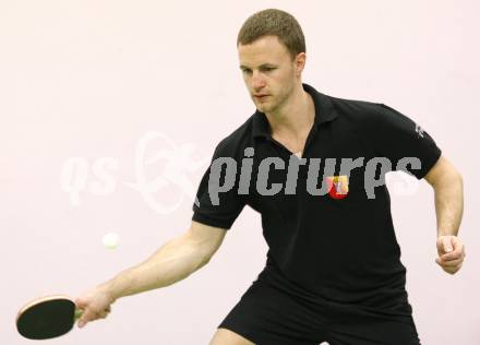 Tischtennisclub Landskron. Kaerntner Liga. Markus Straub. Landskron, am 30.1.2009.
Foto: Kuess
---
pressefotos, pressefotografie, kuess, qs, qspictures, sport, bild, bilder, bilddatenbank