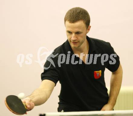 Tischtennisclub Landskron. Kaerntner Liga. Markus Straub. Landskron, am 30.1.2009.
Foto: Kuess
---
pressefotos, pressefotografie, kuess, qs, qspictures, sport, bild, bilder, bilddatenbank