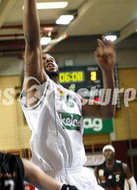 Basketball Bundesliga. Woerthersee Piraten gegen Klosterneuburg. Tim Burnette. (Piraten). Klagenfurt, am 1.2.2009.
Foto: Kuess 

---
pressefotos, pressefotografie, kuess, qs, qspictures, sport, bild, bilder, bilddatenbank