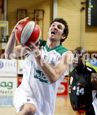 Basketball Bundesliga. Woerthersee Piraten gegen Klosterneuburg. Selmir Husanovic. Klagenfurt, am 1.2.2009.
Foto: Kuess 

---
pressefotos, pressefotografie, kuess, qs, qspictures, sport, bild, bilder, bilddatenbank