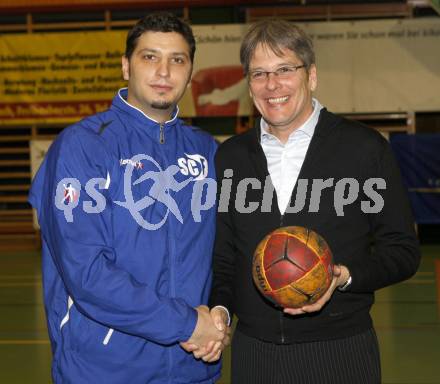 Handball Bundesliga. SC Ferlach gegen HCK 59.  Christian Koschu (Ferlach), Peter Kaiser. Ferlach, 31.1.2009
Foto:  Kuess

---
pressefotos, pressefotografie, kuess, qs, qspictures, sport, bild, bilder, bilddatenbank