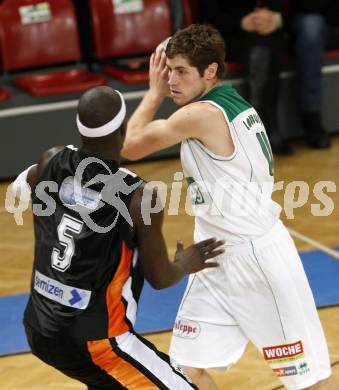 Basketball Bundesliga. Woerthersee Piraten gegen Klosterneuburg. Jack Leasure (Piraten), Curtis Bobb (Klosterneuburg). Klagenfurt, am 1.2.2009.
Foto: Kuess 

---
pressefotos, pressefotografie, kuess, qs, qspictures, sport, bild, bilder, bilddatenbank