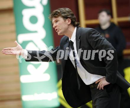 Basketball Bundesliga. Woerthersee Piraten gegen Klosterneuburg. Trainer Mathias Jan Fischer (Piraten). Klagenfurt, am 1.2.2009.
Foto: Kuess 

---
pressefotos, pressefotografie, kuess, qs, qspictures, sport, bild, bilder, bilddatenbank