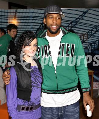 Basketball Bundesliga. Woerthersee Piraten. HAK International, Tag der offenen Tuer. Timothy Burnette. Klagenfurt, 5.2.2009.
Foto: Kuess
---
pressefotos, pressefotografie, kuess, qs, qspictures, sport, bild, bilder, bilddatenbank