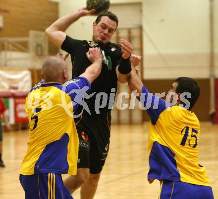 Handball Bundesliga. SVVW gegen HCK 59.  Gregor Skerlak, Sedin Suljic (SVVW), Patrick Jochum (HCK). Klagenfurt, 7.2.2009
Foto:  Kuess

---
pressefotos, pressefotografie, kuess, qs, qspictures, sport, bild, bilder, bilddatenbank