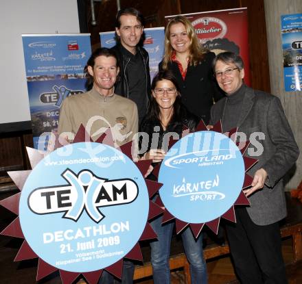 Decathlon Auftaktveranstaltung. Hannes Hempel, Armin Somrak, Betina Germann, Birgit Morelli, Peter Kaiser. Voelkermarkt, am 12.2.2009.
Foto: Kuess
---
pressefotos, pressefotografie, kuess, qs, qspictures, sport, bild, bilder, bilddatenbank