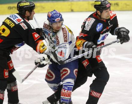 EBEL. Eishockey Bundesliga. EC Pasut VSV gegen EV VIENNA CAPITALS.  Wolfgang Kromp, (VSV), Sean Selmser, Darcy Werenka (Vienna). Villach, am 13.2.2009.
Foto: Kuess 


---
pressefotos, pressefotografie, kuess, qs, qspictures, sport, bild, bilder, bilddatenbank