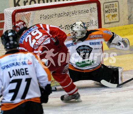 EBEL. Eishockey Bundesliga. KAC gegen EC Graz 99ers. BRANDNER Christoph (KAC), GRUMET-MORRIS Dov (Graz). Klagenfurt, am 13.2.2009.
Foto: Kuess 

---
pressefotos, pressefotografie, kuess, qs, qspictures, sport, bild, bilder, bilddatenbank