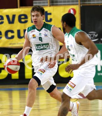 Basketball Bundesliga. Woerthersee Piraten gegen Kapfenberg Bulls. Rasid Mahalbasic, Timothy Burnette (Piraten). Klagenfurt, 12.2.2009
Foto: Kuess 

---
pressefotos, pressefotografie, kuess, qs, qspictures, sport, bild, bilder, bilddatenbank