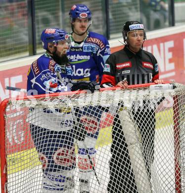 EBEL. Eishockey Bundesliga. EC Pasut VSV gegen EHC LIWEST Linz.  Enttaeuscht PEINTNER Markus, SLIVNIK David  (VSV). Villach, am 17.2.2009.
Foto: Kuess 


---
pressefotos, pressefotografie, kuess, qs, qspictures, sport, bild, bilder, bilddatenbank