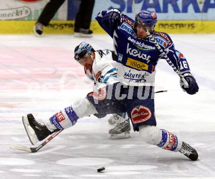 EBEL. Eishockey Bundesliga. EC Pasut VSV gegen EHC LIWEST Linz.  CAVANAUGH Dan (VSV), SZUECS Mark (Linz). Villach, am 17.2.2009.
Foto: Kuess 


---
pressefotos, pressefotografie, kuess, qs, qspictures, sport, bild, bilder, bilddatenbank