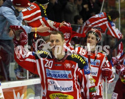 EBEL. Eishockey Bundesliga. KAC gegen HC TWK Innsbruck, Die Haie.  Mike Craig, Paul Schellander (KAC). Klagenfurt, am 17.2.2009.
Foto: Kuess 

---
pressefotos, pressefotografie, kuess, qs, qspictures, sport, bild, bilder, bilddatenbank