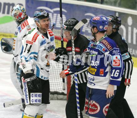 EBEL. Eishockey Bundesliga. EC Pasut VSV gegen EHC LIWEST Linz.  CAVANAUGH Dan (VSV), IBERER Florian (Linz). Villach, am 17.2.2009.
Foto: Kuess 


---
pressefotos, pressefotografie, kuess, qs, qspictures, sport, bild, bilder, bilddatenbank