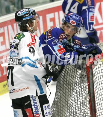 EBEL. Eishockey Bundesliga. EC Pasut VSV gegen EHC LIWEST Linz.  ORAZE Martin  (VSV), GRABHER MEIER Martin (Linz). Villach, am 17.2.2009.
Foto: Kuess 


---
pressefotos, pressefotografie, kuess, qs, qspictures, sport, bild, bilder, bilddatenbank