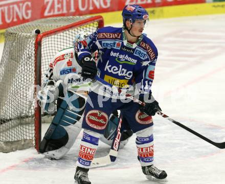 EBEL. Eishockey Bundesliga. EC Pasut VSV gegen EHC LIWEST Linz.  RAFFL Michael (VSV), WESTLUND  Alex (Linz). Villach, am 17.2.2009.
Foto: Kuess 


---
pressefotos, pressefotografie, kuess, qs, qspictures, sport, bild, bilder, bilddatenbank