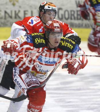 EBEL. Eishockey Bundesliga. KAC gegen HC TWK Innsbruck, Die Haie. David Schuller (KAC), Dustin Johner (Innsbruck). Klagenfurt, am 17.2.2009.
Foto: Kuess 

---
pressefotos, pressefotografie, kuess, qs, qspictures, sport, bild, bilder, bilddatenbank