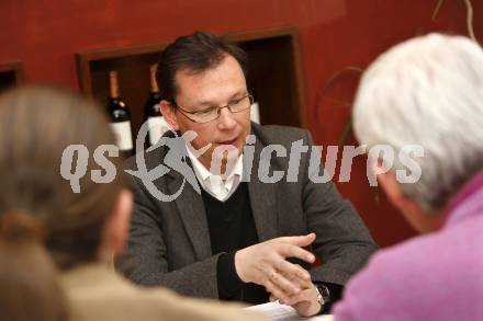 Minister Norbert Darabos. Klagenfurt, am 19.2.2009.
Foto: Kuess
---
pressefotos, pressefotografie, kuess, qs, qspictures, sport, bild, bilder, bilddatenbank