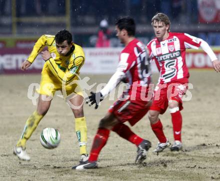 Fussball. Tipp3-Bundesliga. SK Austria Kelag Kaernten  gegen KSV Superfund. Haris Bukva, (Austria Kaernten), Robert Schellander (KSV). Kapfenberg, 21.2.2009. 
Foto: Kuess

---
pressefotos, pressefotografie, kuess, qs, qspictures, sport, bild, bilder, bilddatenbank