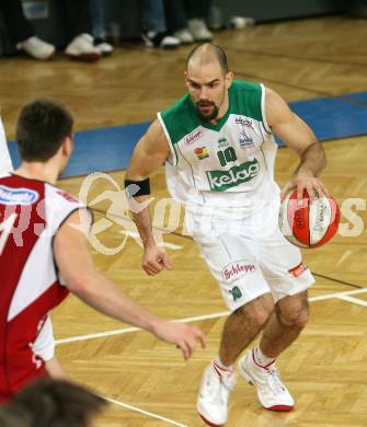 Basketball Bundesliga. Woerthersee Piraten gegen WBCKraftwerk Wels. Joachim Buggelsheim  (Piraten).  Klagenfurt, 21.2.2009.
Foto: Kuess

---
pressefotos, pressefotografie, kuess, qs, qspictures, sport, bild, bilder, bilddatenbank