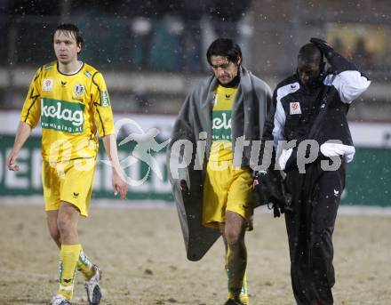 Fussball. Tipp3-Bundesliga. SK Austria Kelag Kaernten  gegen KSV Superfund. Wolfgang Bubenik, Carlos Chaile, Modou Jagne (Austria Kaernten). Kapfenberg, 21.2.2009. 
Foto: Kuess

---
pressefotos, pressefotografie, kuess, qs, qspictures, sport, bild, bilder, bilddatenbank