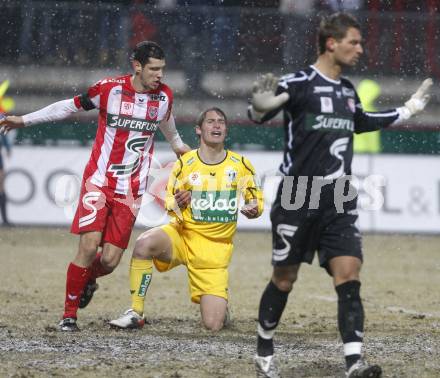 Fussball. Tipp3-Bundesliga. SK Austria Kelag Kaernten  gegen KSV Superfund. Marc Sand (Austria Kaernten),  Martin Eisl (KSV). Kapfenberg, 21.2.2009. 
Foto: Kuess

---
pressefotos, pressefotografie, kuess, qs, qspictures, sport, bild, bilder, bilddatenbank