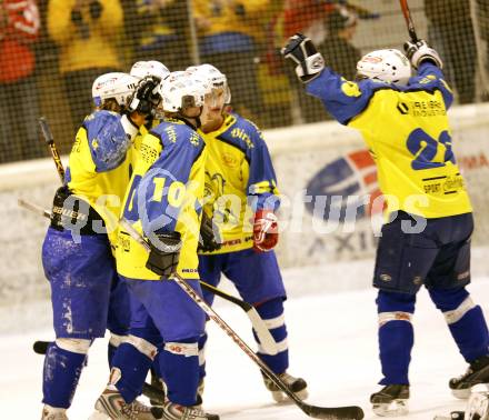 Eishockey. CHL. Althofen gegen Spittal. Torjubel (Althofen). Althofen, 25.2.2009.
Foto: Kuess
---
pressefotos, pressefotografie, kuess, qs, qspictures, sport, bild, bilder, bilddatenbank