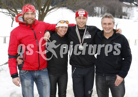 Biathlon. Empfang Silbermedaillegewinner Daniel Mesotitsch. Martin Mesotitsch,  Sam Mesotitsch, Daniel Mesotitsch, Rudi Janach. St. Jakob, 24.2.2009.
Foto: Kuess
---
pressefotos, pressefotografie, kuess, qs, qspictures, sport, bild, bilder, bilddatenbank